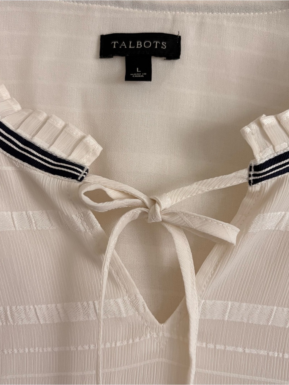 Talbots Cream Tie-Neck Long Sleeve Blouse with Navy Trim size L - Picture 4 of 7